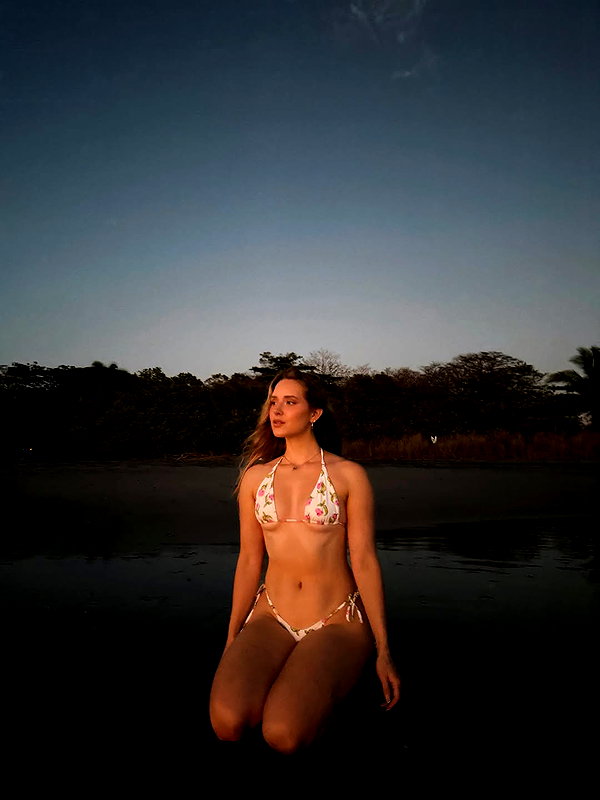 carolinezalog instagram image archive image