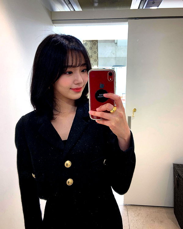 hyeweon__ instagram image archive image
