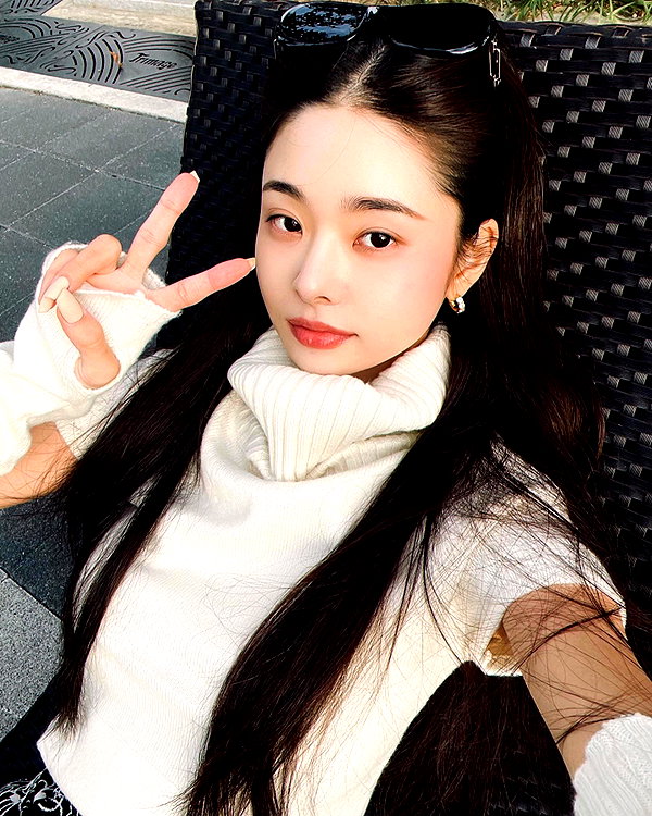 dear.zia instagram image archive image