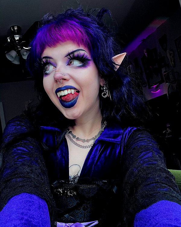 yeahimcaroline instagram image archive image