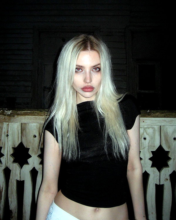 anya4everr instagram image archive image