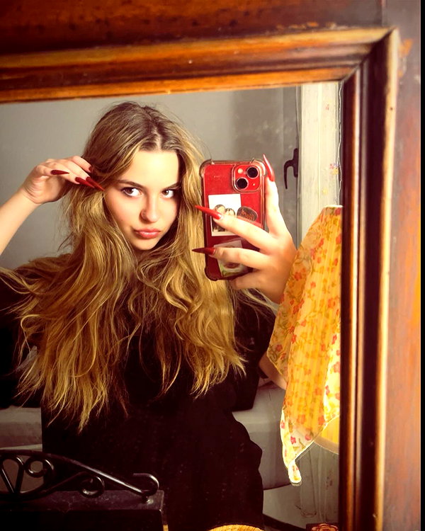 zoebaroniunreich instagram image archive image