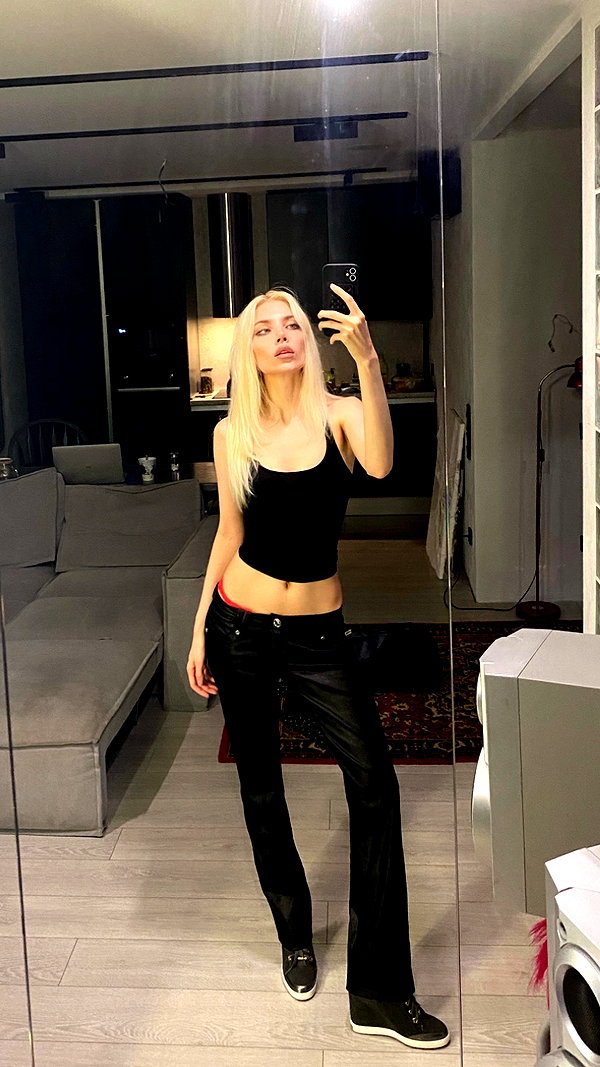 alien.hanna instagram image archive image