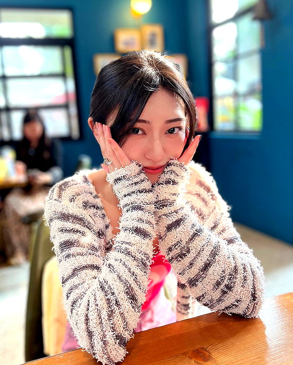 ge.more_x instagram image archive image