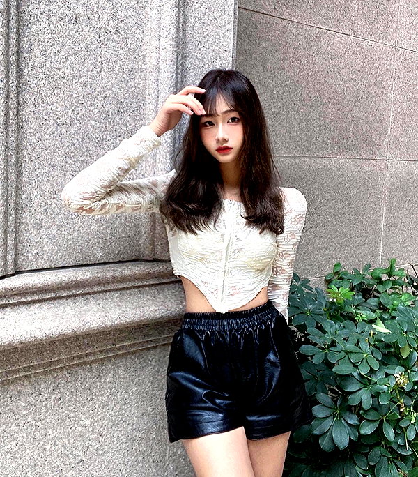 lai_931201 instagram image archive image