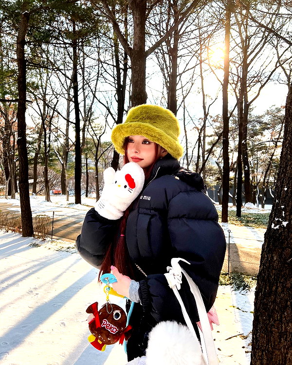 dear.zia instagram image archive image