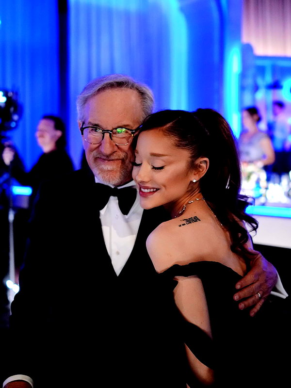 arianagrande instagram image archive image