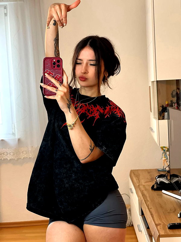cata.leyah instagram image archive image