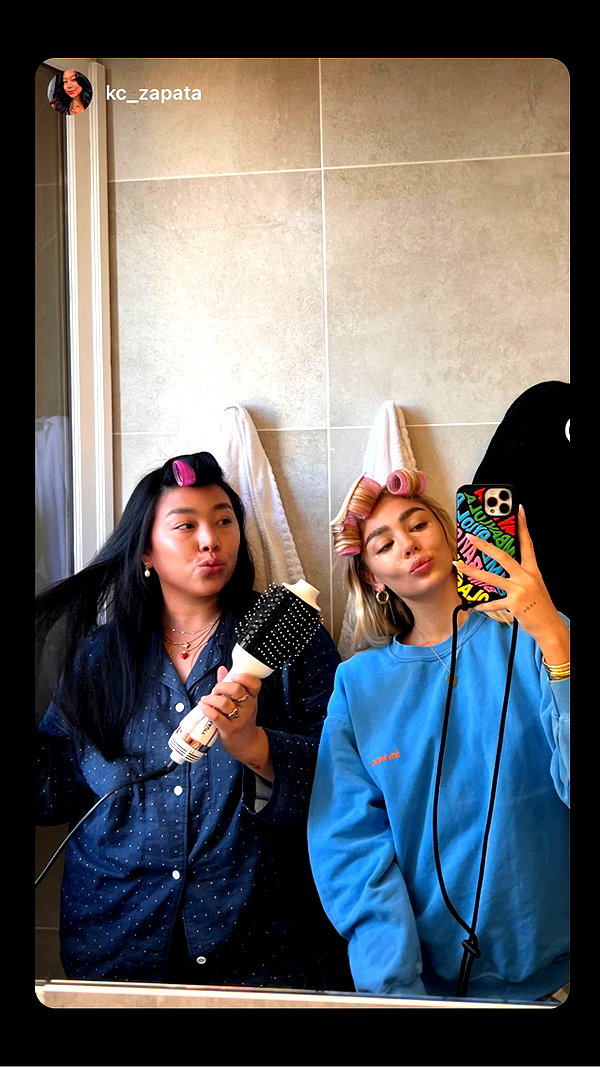 maya.keyy instagram image archive image