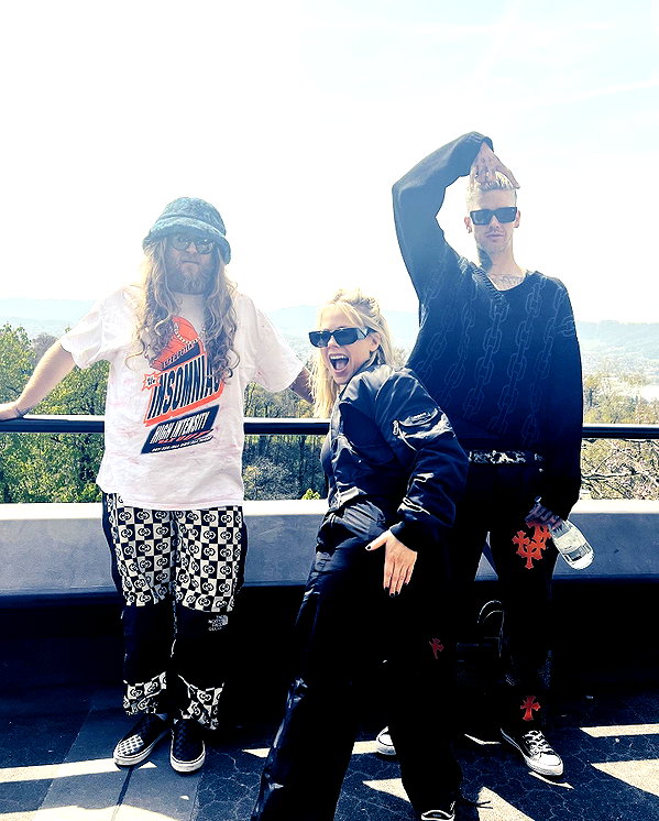 avrillavigne instagram image archive image