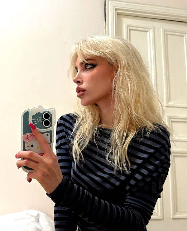 anya4everr instagram image archive image
