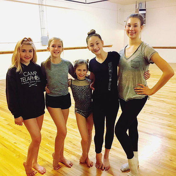 ellianawalmsley instagram image archive image
