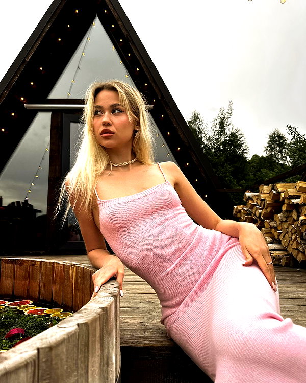 ariseviss instagram image archive image