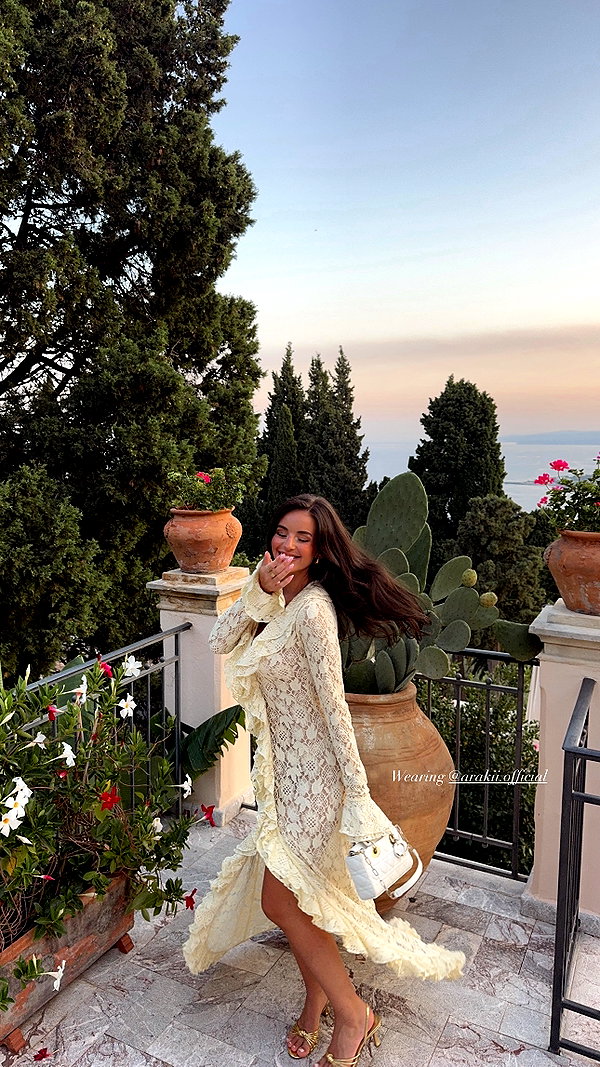 zoeliss instagram image archive image