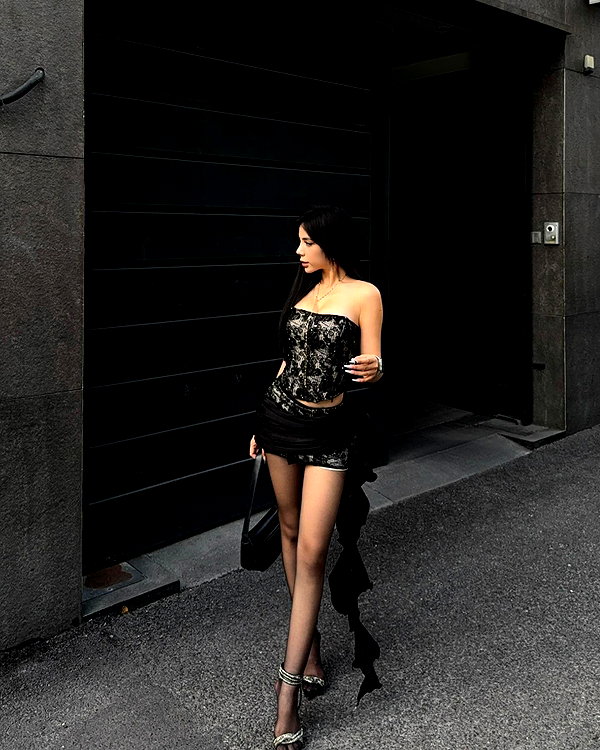 lyhythuedoxinh instagram image archive image