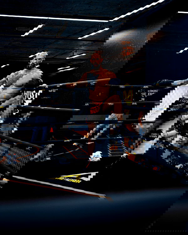 tateauraa tateauraa archive image