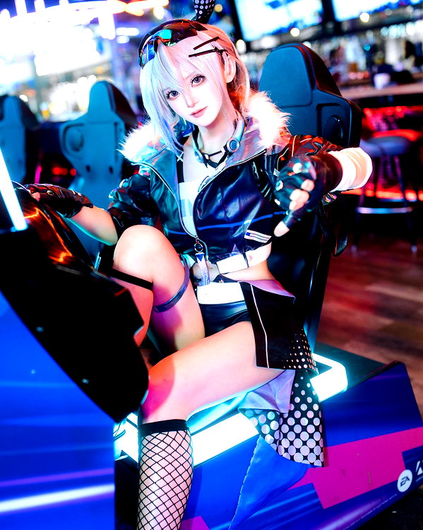 miee_cos instagram image archive image