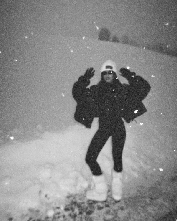 zoeliss instagram image archive image