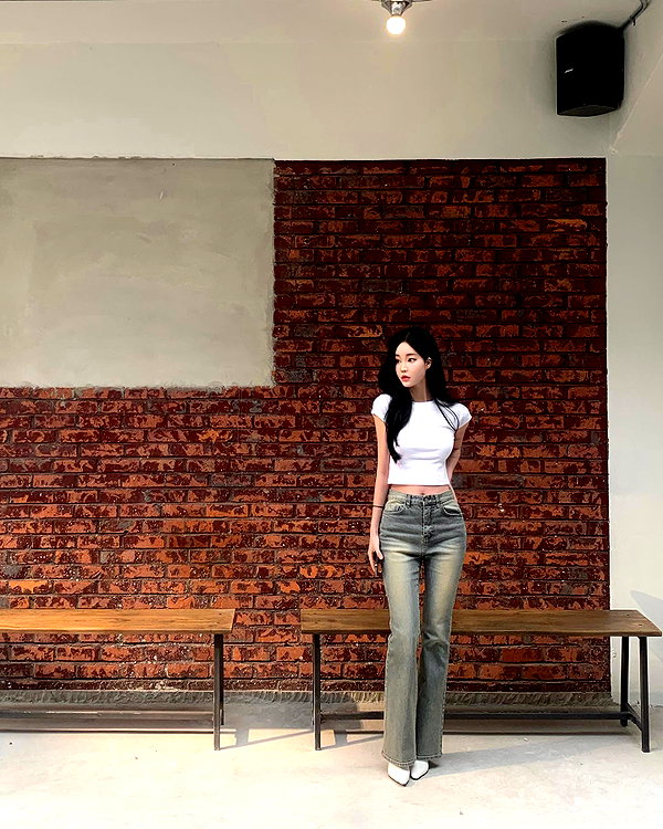 daxbin instagram image archive image