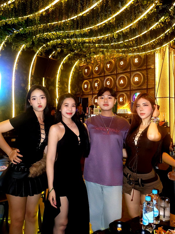 lyhythuedoxinh instagram image archive image