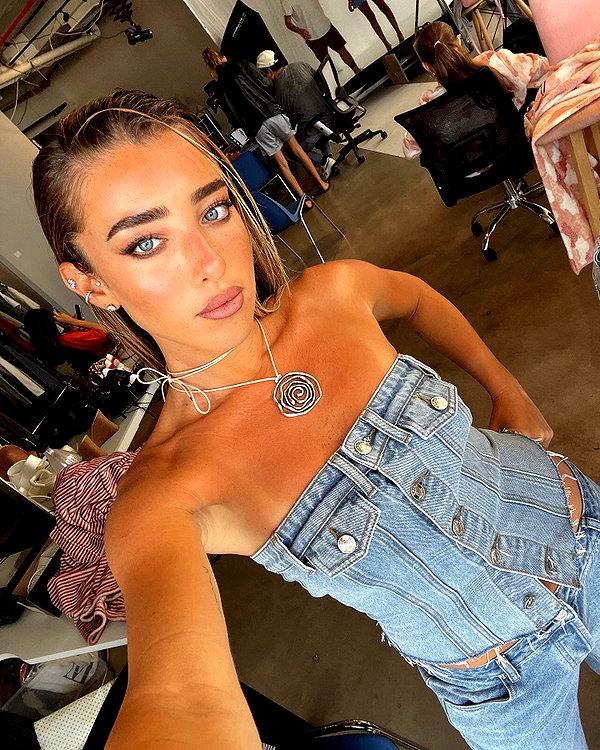 annezivi instagram image archive image