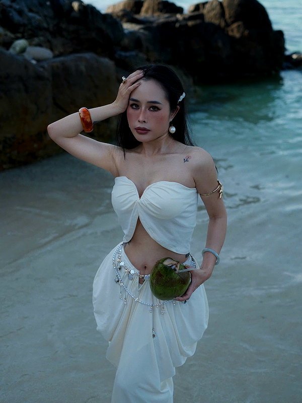 lyhythuedoxinh instagram image archive image