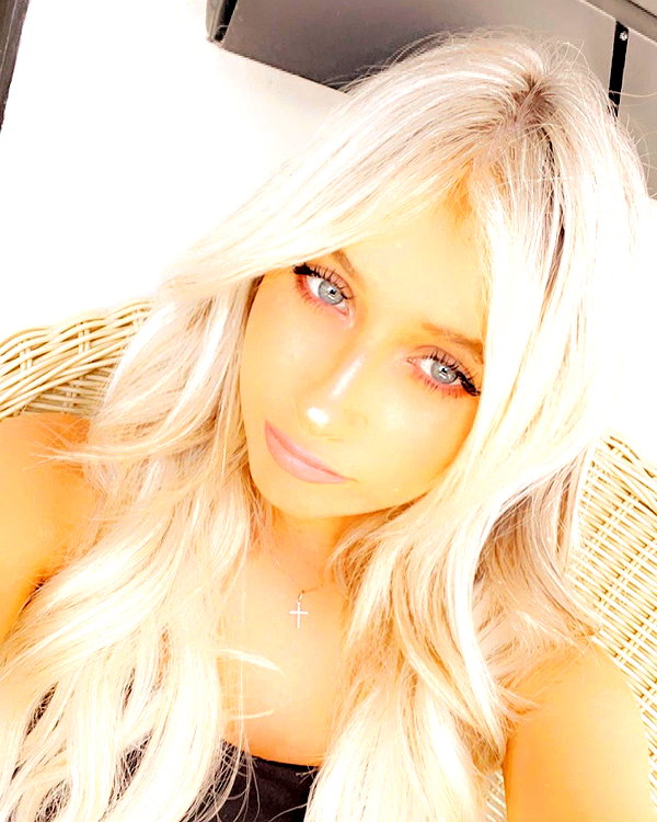 ellianawalmsley instagram image archive image