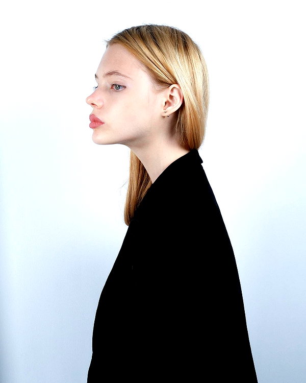 alisen.mari instagram image archive image