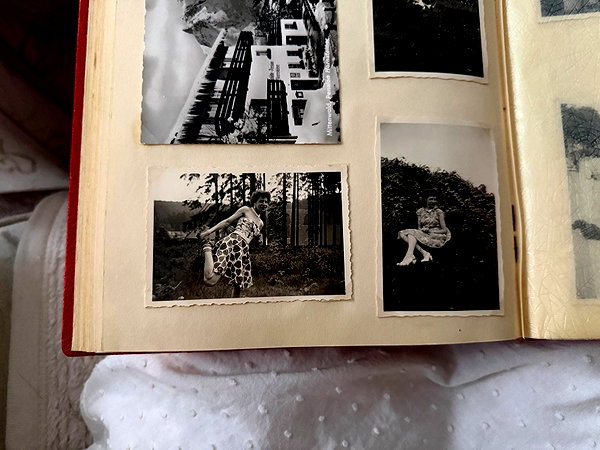 leni.bahr instagram image archive image