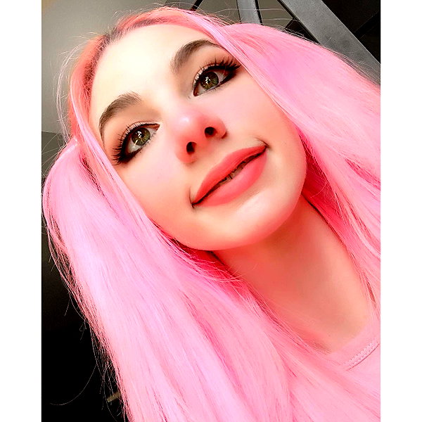danielle.mercedie instagram image archive image