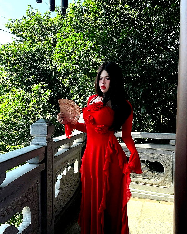 lyhythuedoxinh instagram image archive image
