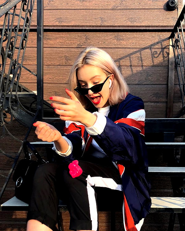 veroni22ka instagram image archive image