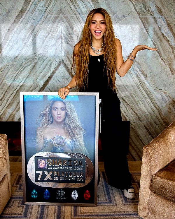 shakira instagram image archive image