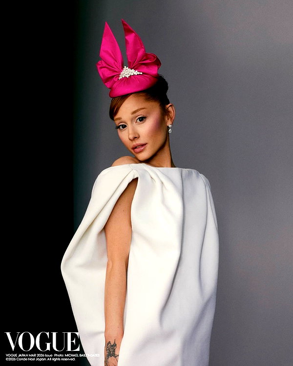 arianagrande instagram image archive image