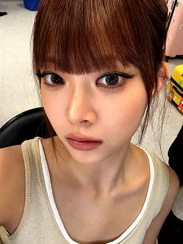 hhh.e_c.v instagram image archive image