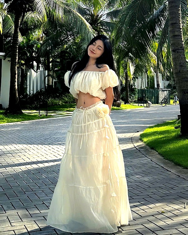 lyhythuedoxinh instagram image archive image