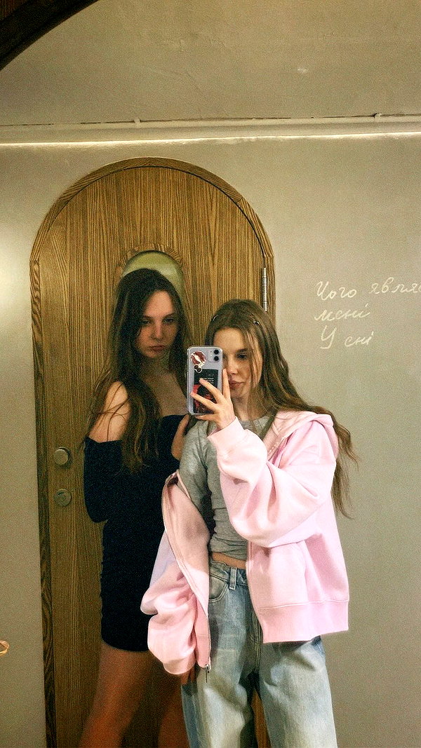 kristti.a instagram image archive image