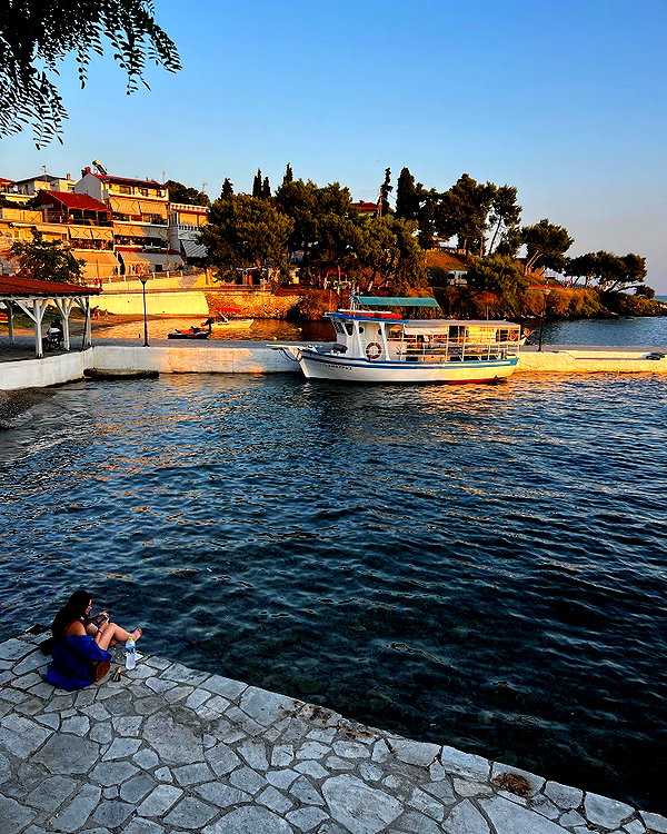eva_romanovski instagram image archive image