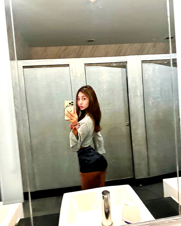 indra0102_ instagram image archive image