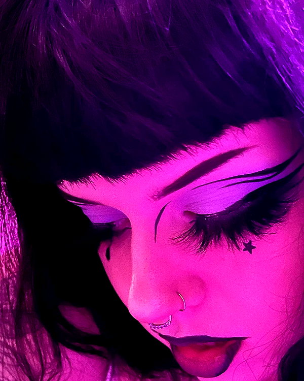 yeahimcaroline instagram image archive image
