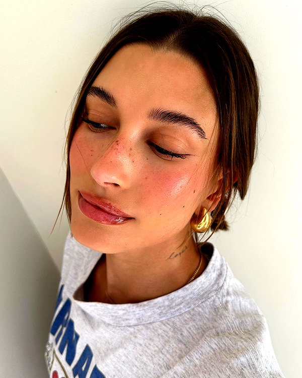 haileybieber instagram image archive image