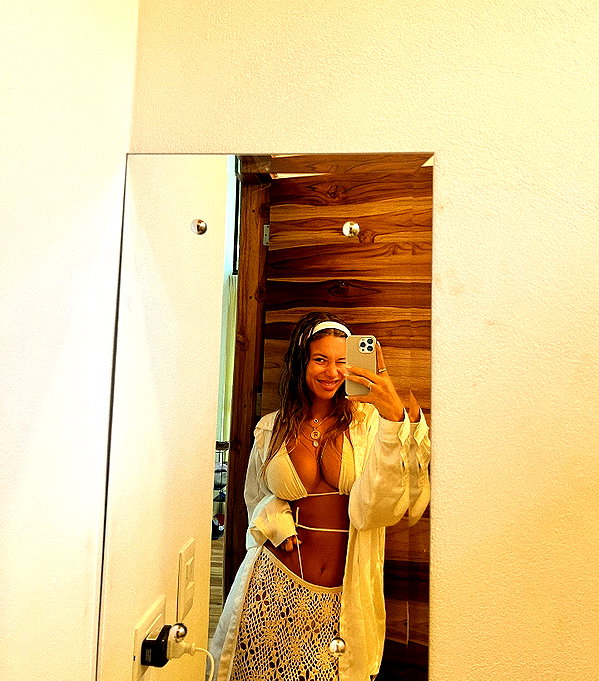pia__kim instagram image archive image