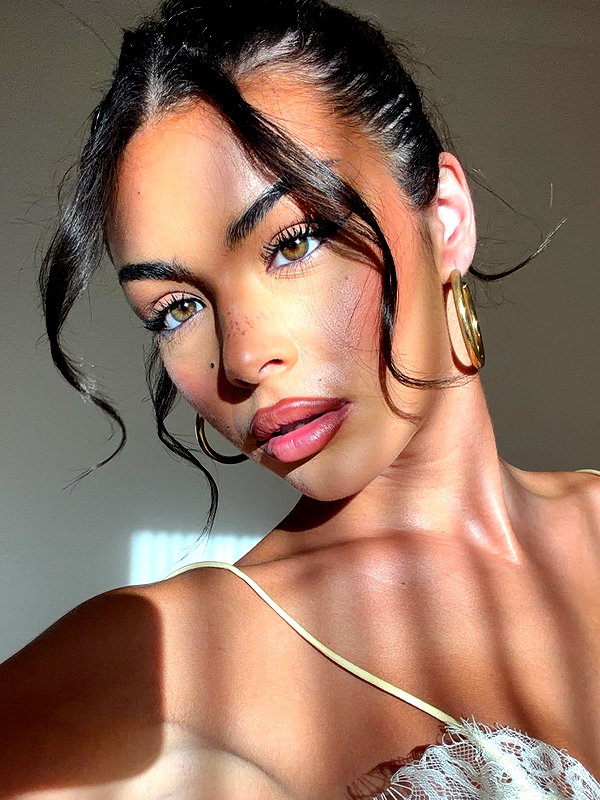oliviaphillipps instagram image archive image