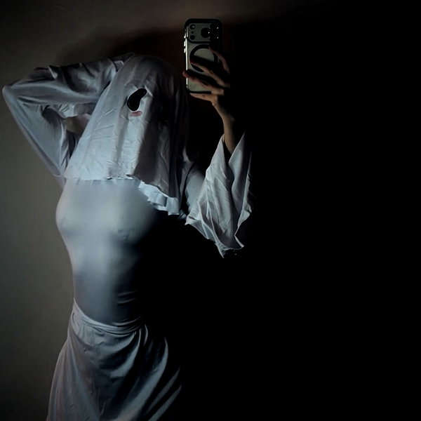 Archived image from @deadangelfiles on Instagram