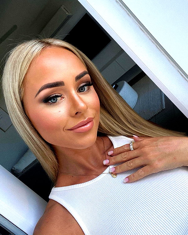 allieauton instagram image archive image