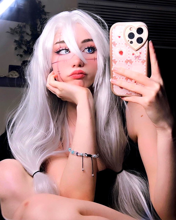 danielle.mercedie instagram image archive image