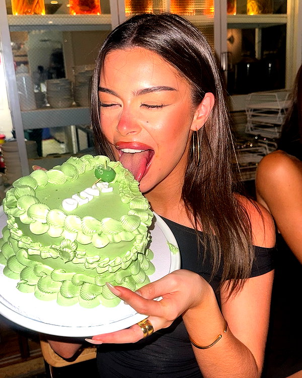 oliviaphillipps instagram image archive image