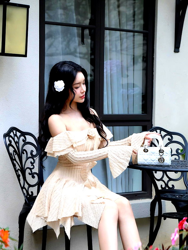 lyhythuedoxinh instagram image archive image