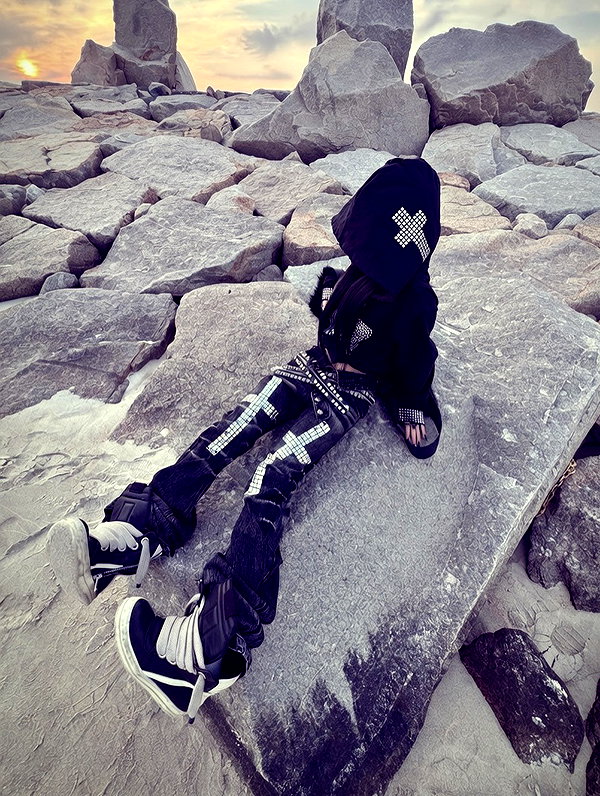 9unxx7 instagram image archive image