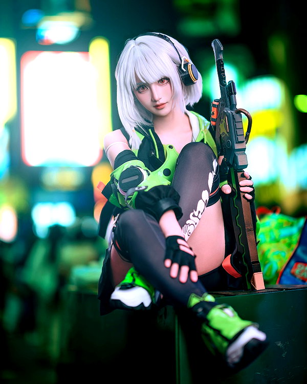 miee_cos instagram image archive image